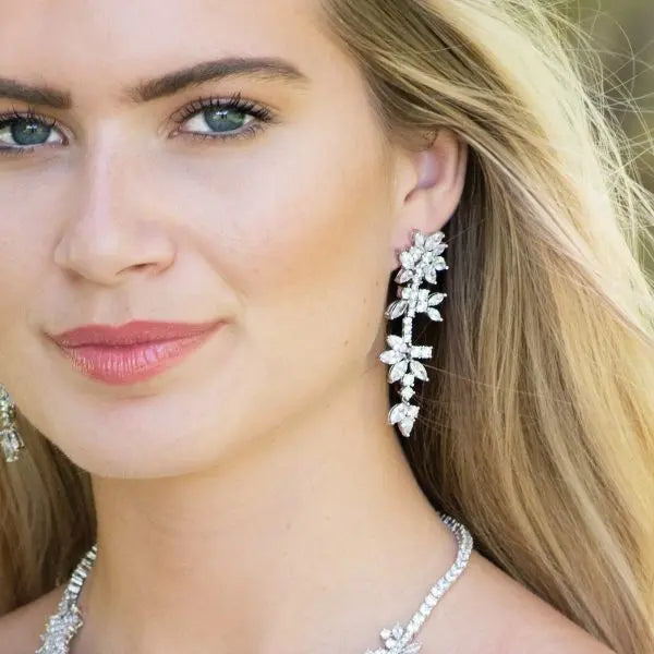 BOUCLES D’OREILLES PENDANTES STRASS NUIT ÉTOILÉE Ivory and co
