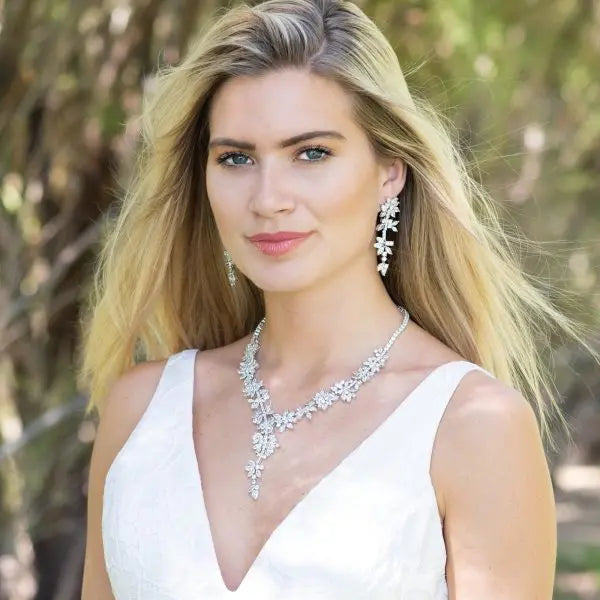 BOUCLES D’OREILLES PENDANTES STRASS NUIT ÉTOILÉE Ivory and co