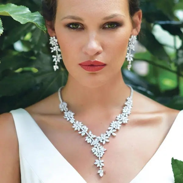 BOUCLES D’OREILLES PENDANTES STRASS NUIT ÉTOILÉE Ivory and co
