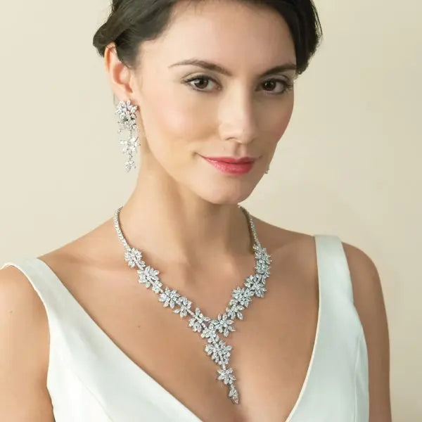 BOUCLES D’OREILLES PENDANTES STRASS NUIT ÉTOILÉE Ivory and co