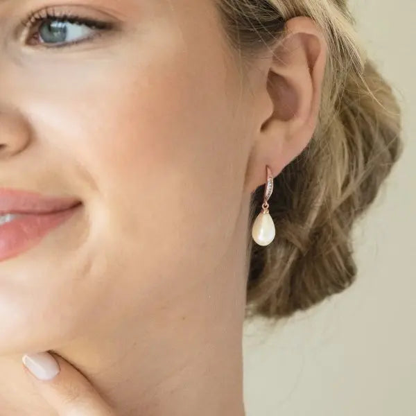 BOUCLES D’OREILLES SALFORD – PERLES & CRISTAUX Ivory and co