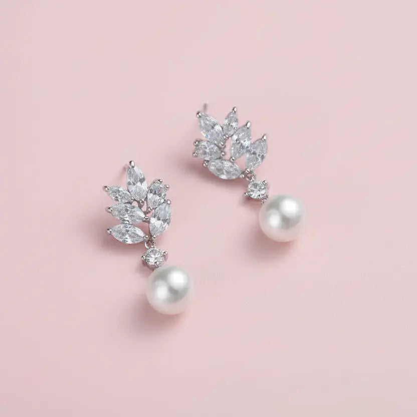 BOUCLES OREILLES MARIEE PERLES CRISTAUX RHODIUM — ER4153 G.Westerleigh