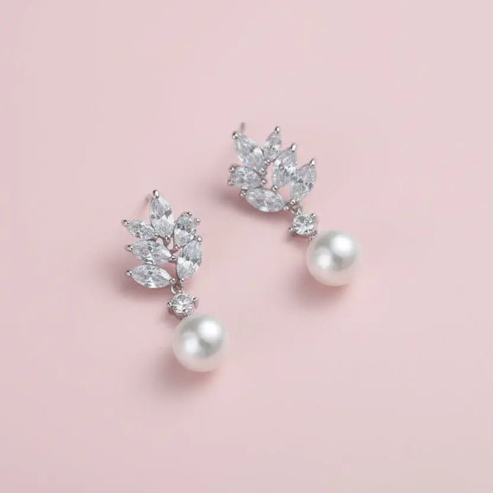 BOUCLES OREILLES MARIEE PERLES CRISTAUX RHODIUM — ER4153 G.Westerleigh
