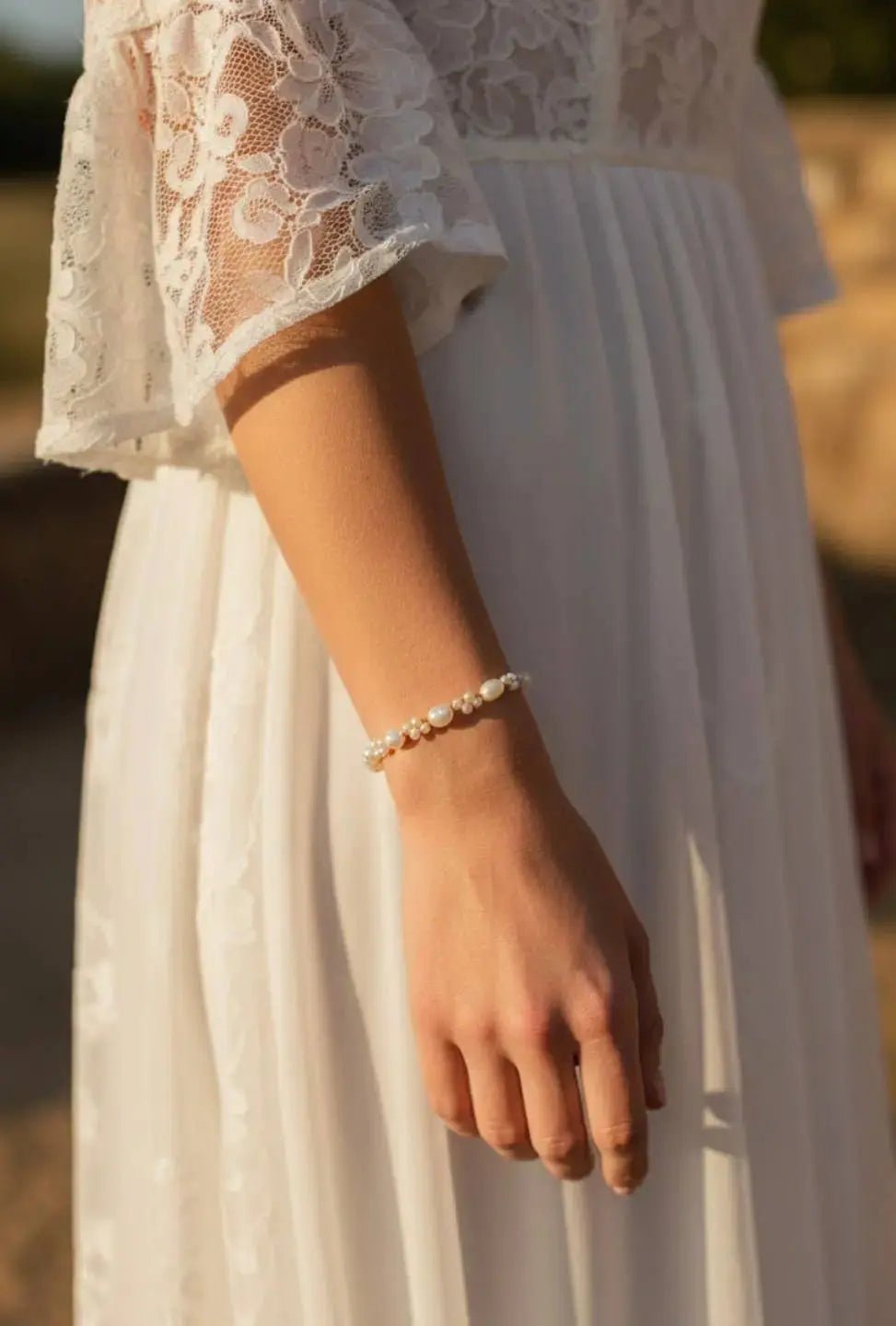 Bracelet mariage en perles de culture irrégulières. L'atelier du 6