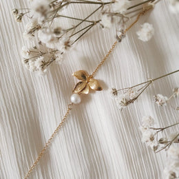 Bracelet de mariée Chloé – perle et orchidée