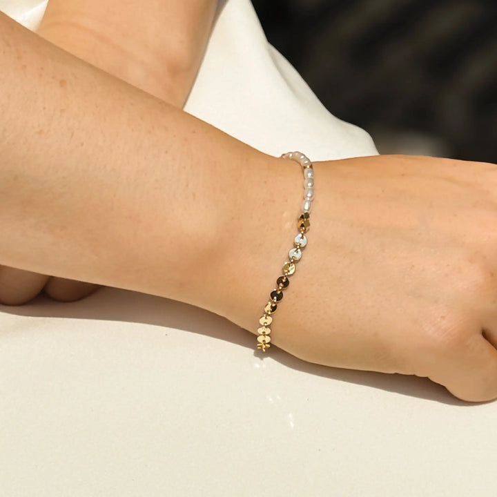 BRACELET PERLES & MÉDAILLONS MODERNE | MONTEGO BAY IVORY AND CO