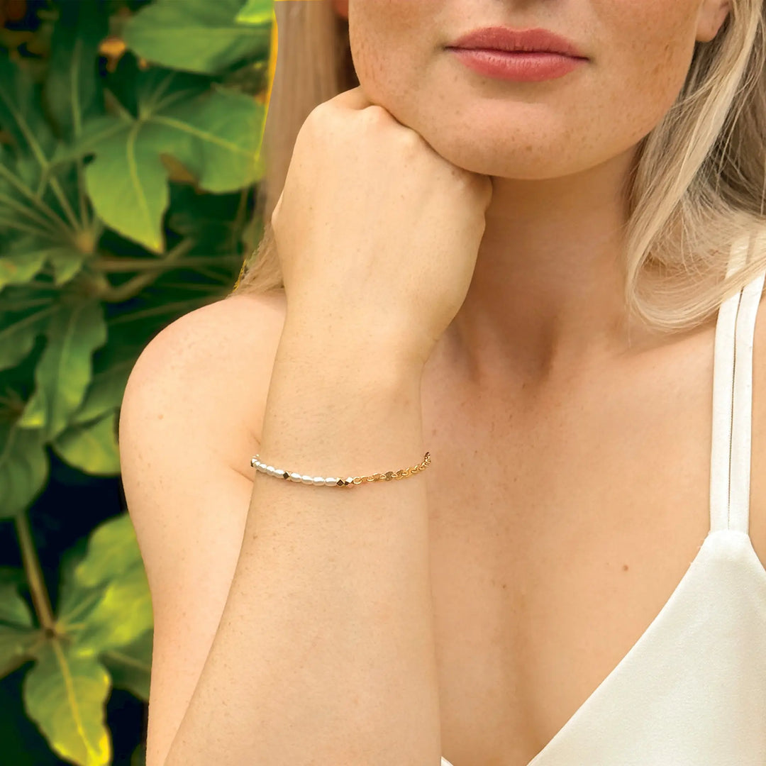 BRACELET PERLES & MÉDAILLONS MODERNE | MONTEGO BAY IVORY AND CO