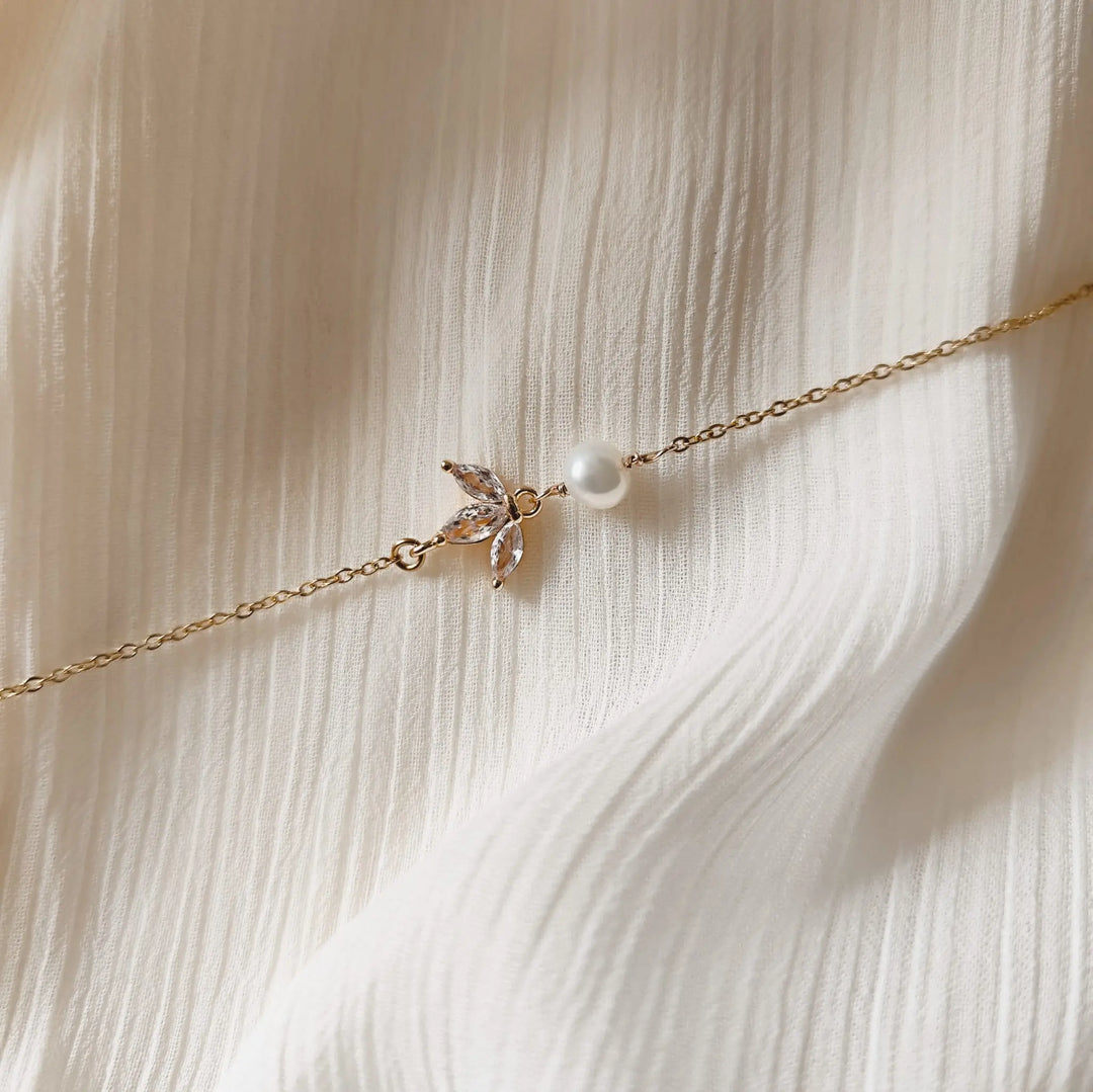 BRACELET STRASS LUMINEUX ET PERLE — ANGÉLIQUE Petite Léonie