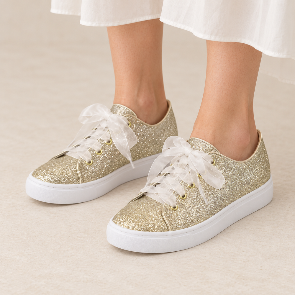 Baskets de mariée Giverny – paillettes dorées – 937 — portee en studio beige