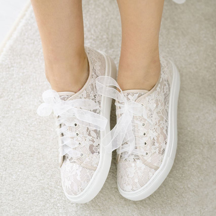 Basket de mariée Nadia, détail des lacets satin