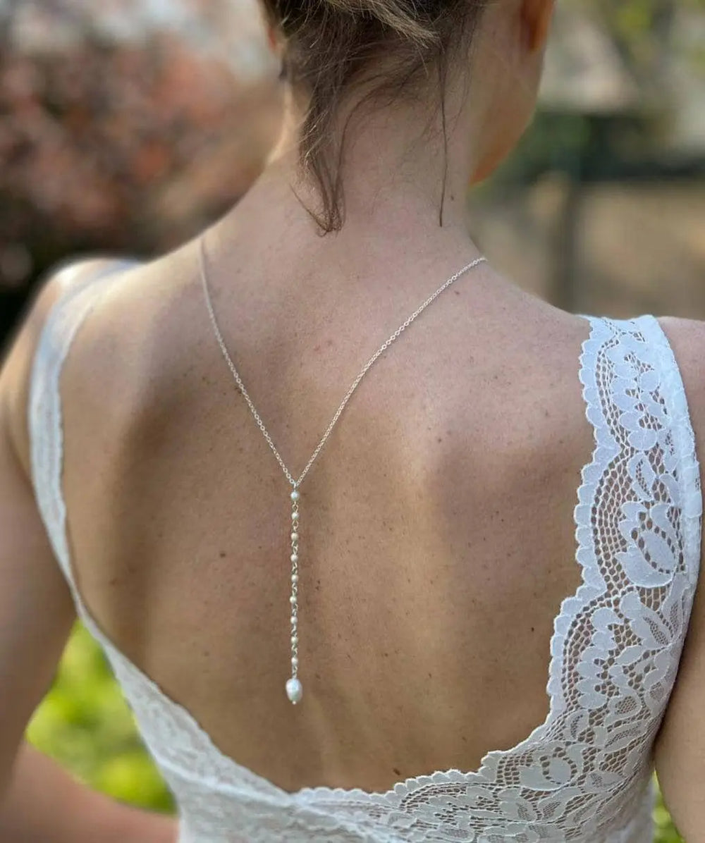 Bijou de dos à chaîne perlée - Perles d'eau douce: Argenté/ Blanc nacré L'atelier du 6