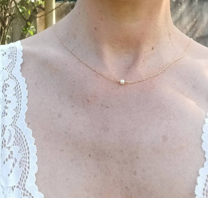 Bijou de dos à chaîne perlée - Perles d'eau douce: Argenté/ Blanc nacré L'atelier du 6