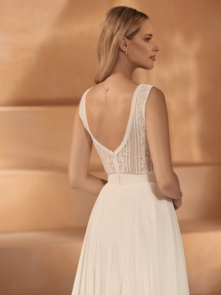 BODY DE MARIÉE E428 EN DENTELLE IVOIRE – ENCOLURE EN V Bianco Evento