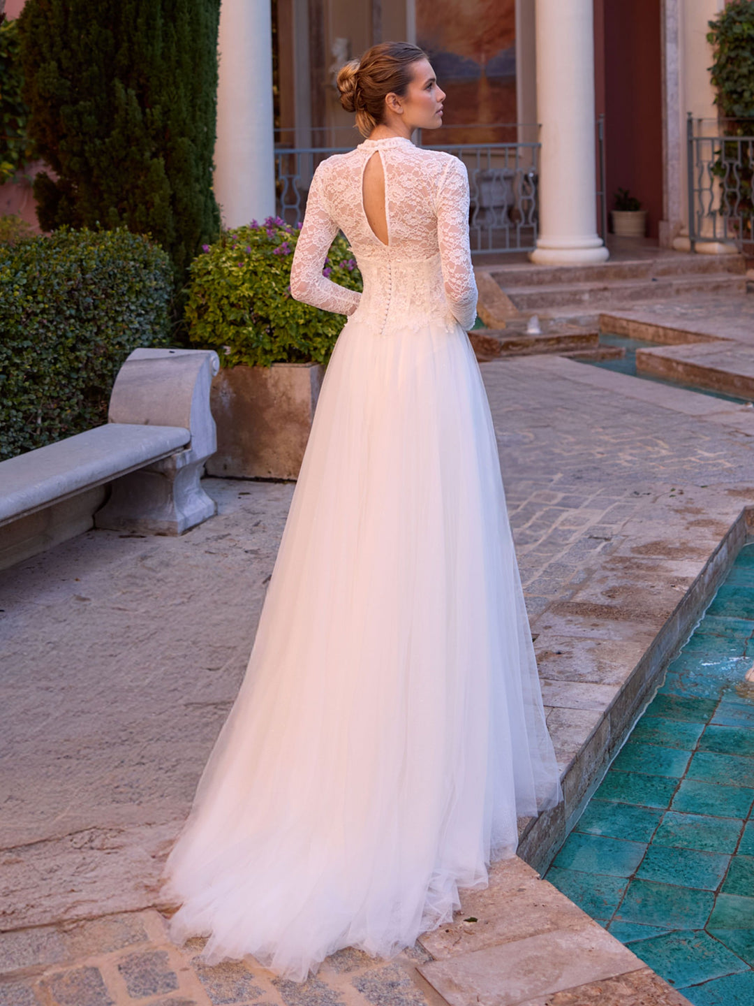 Body de mariée E518 – dentelle – col montant et manches longues BIANCO EVENTO