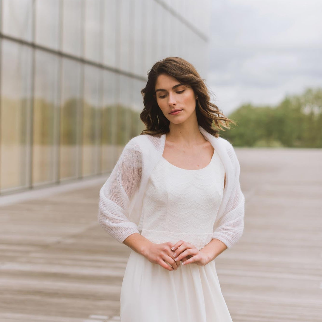Boléro mariée en maille fine tricotée à Arras, manches longues