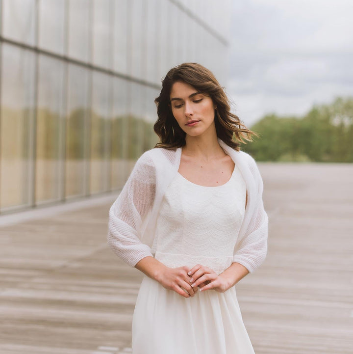 Boléro mariée en maille fine tricotée à Arras, manches longues