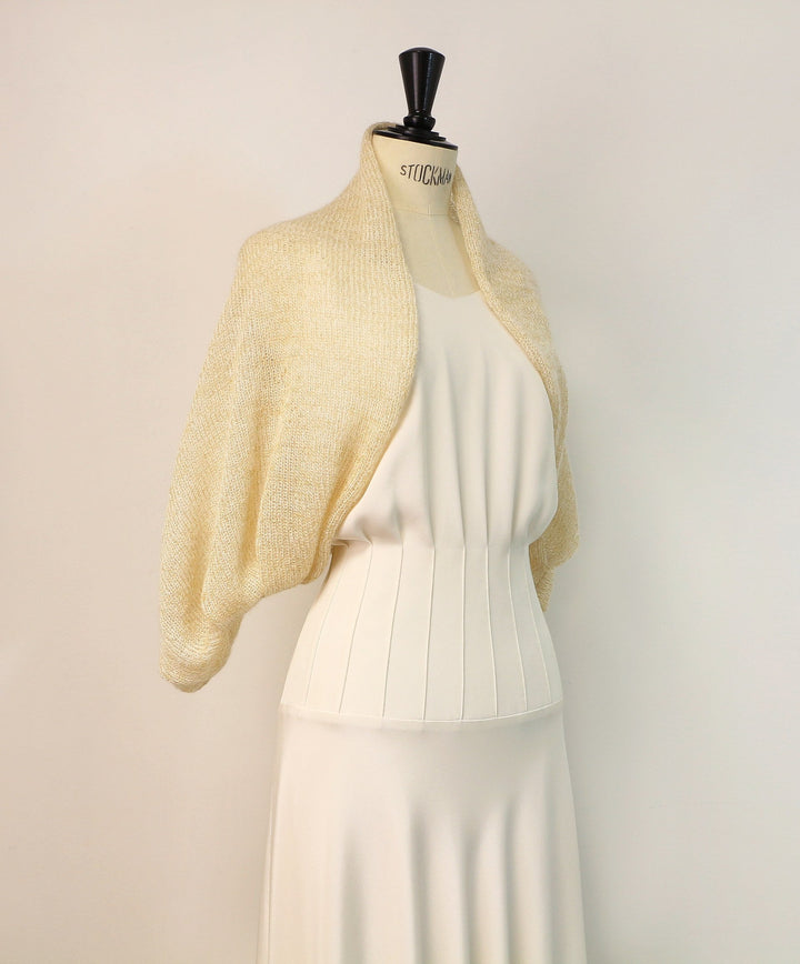 Boléro de mariée Classique version dorée, fil d'or tricoté dans la maille