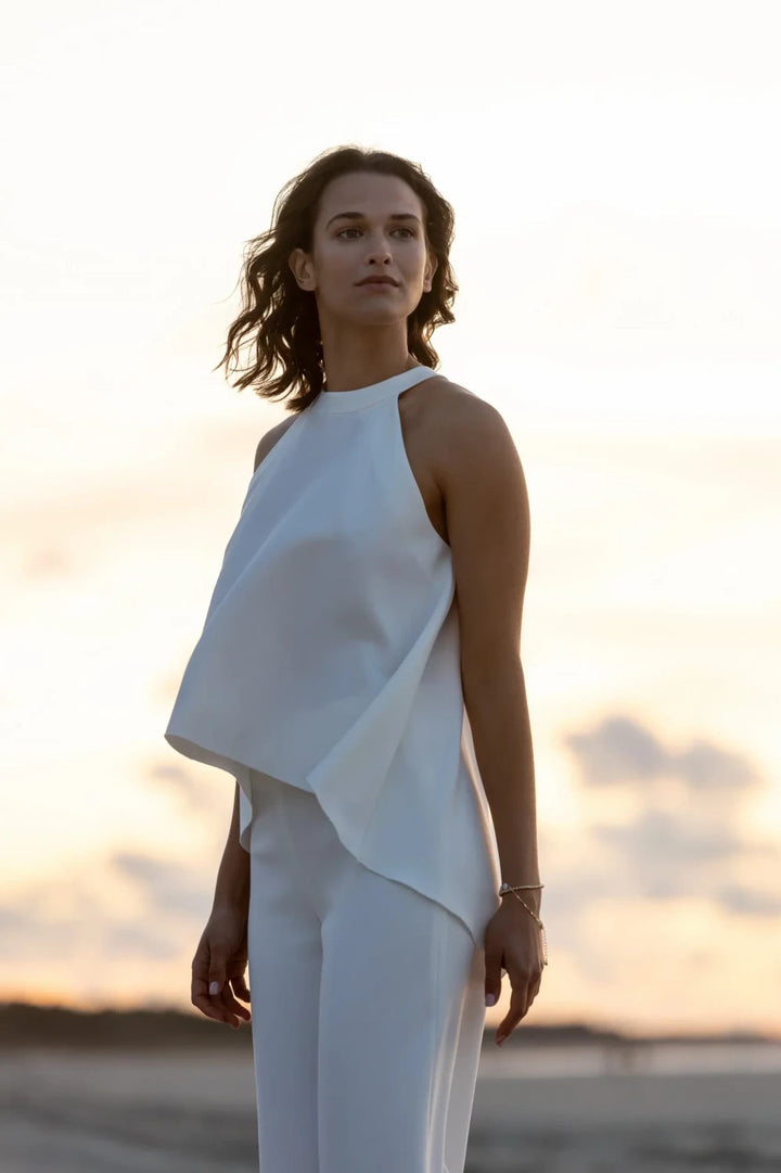 Boléro de mariée Edith B90 crêpe cape attachée au cou Novias vue 2