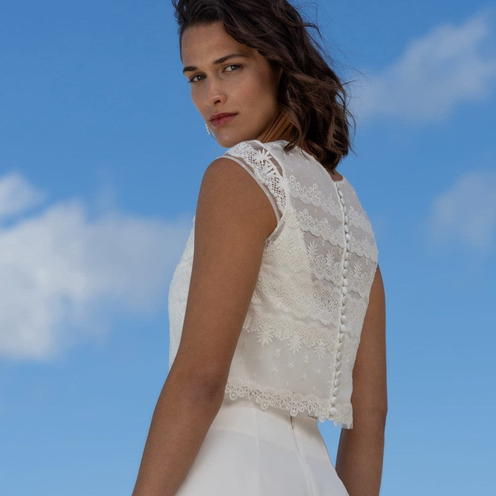 Boléro de mariée Emanuelle BK117 dentelle bohème dos boutonné Novias