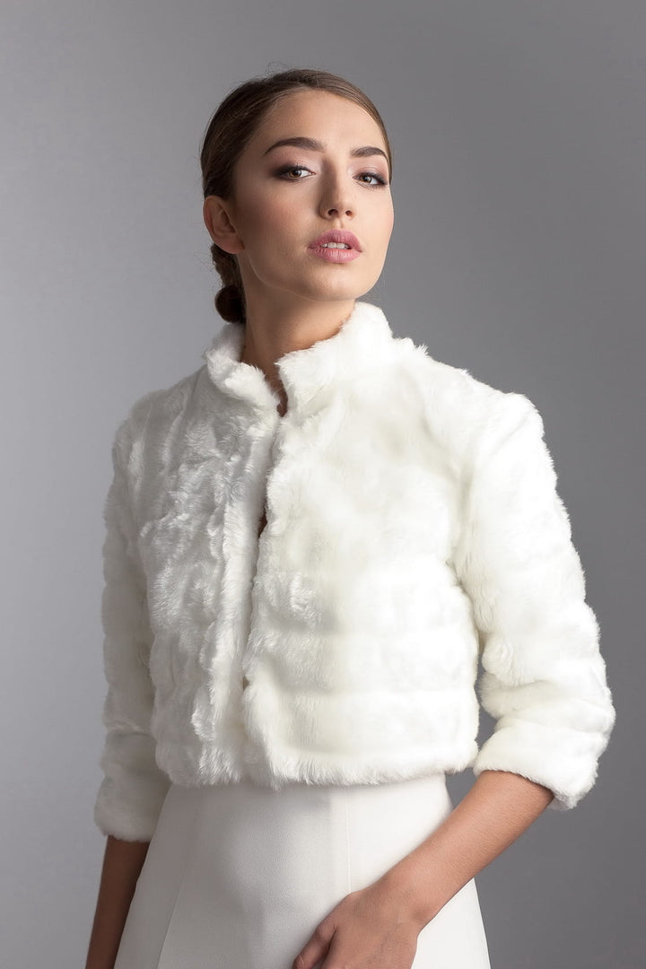 Boléro de mariée Fiametta F5 en fausse fourrure, manches 3/4
