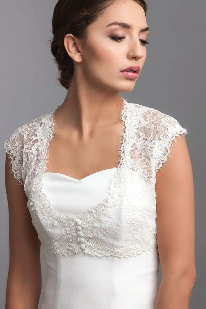 Boléro de mariée Glanz BK16 dentelle de Chantilly boutons Novias