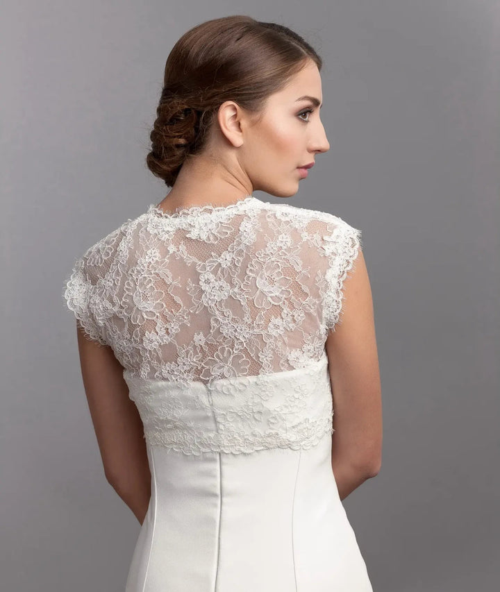 Boléro de mariée Glanz BK16 dentelle de Chantilly boutons Novias vue 2