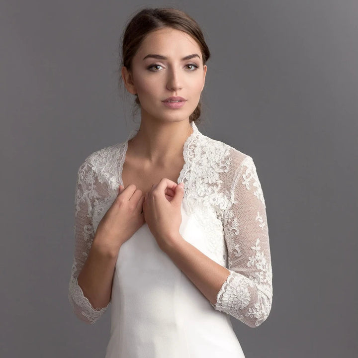 Boléro de mariée Greta BK5 dentelle de Chantilly manches 3/4 Novias