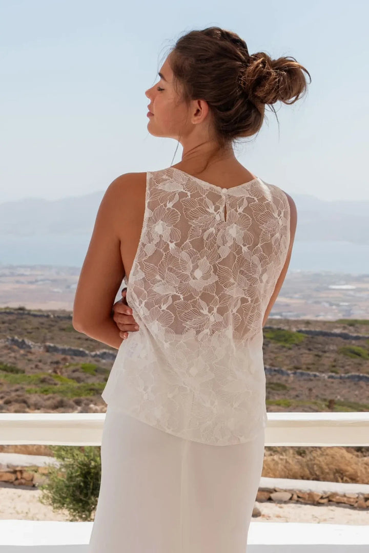 Boléro de mariée Iliana BK123 dentelle française sans manches Novias vue 2