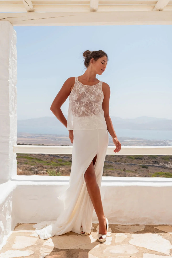 Boléro de mariée Iliana BK123 dentelle française sans manches Novias vue 6