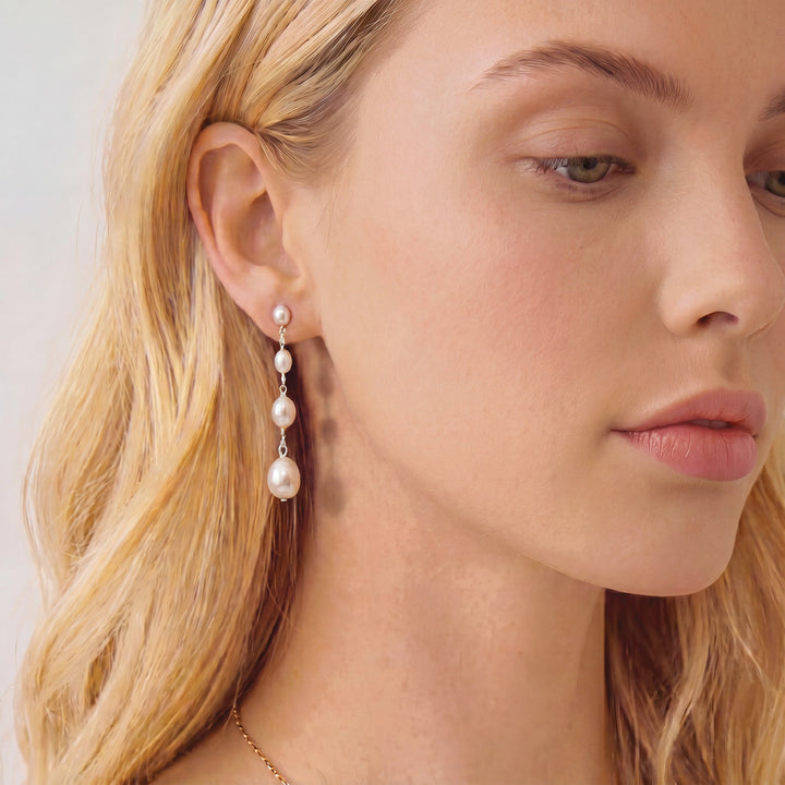 Boucles d'oreilles de mariée Burlington portées perles argent Ivory and co