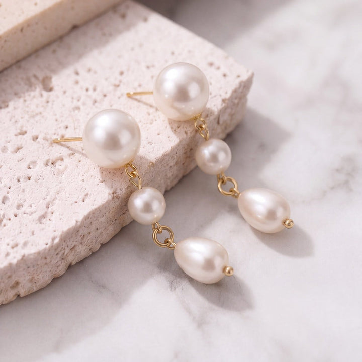 Boucles d'oreilles de mariée ER1043 – perles d'eau douce suspendues, dorées G.Westerleigh