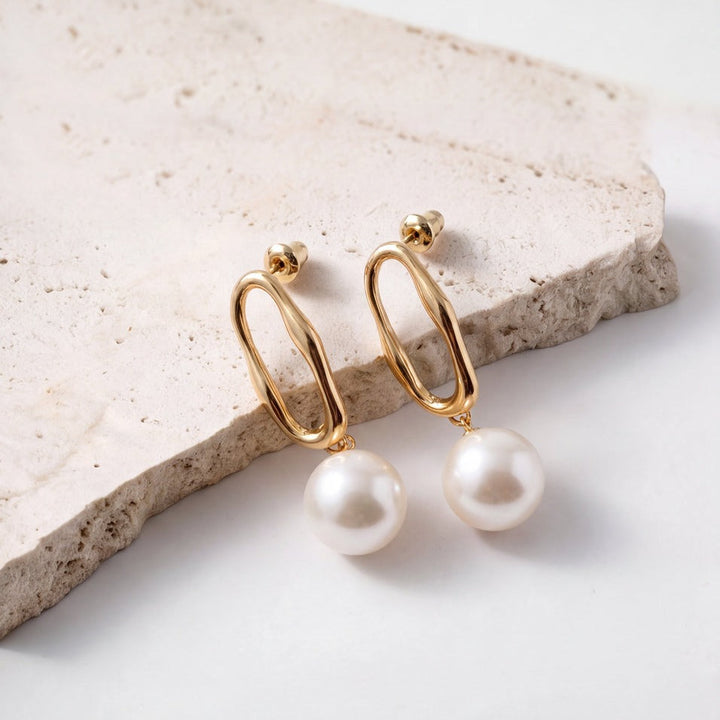 Boucles d'oreilles de mariée ER463 – ovales et perle suspendue, dorées G.Westerleigh