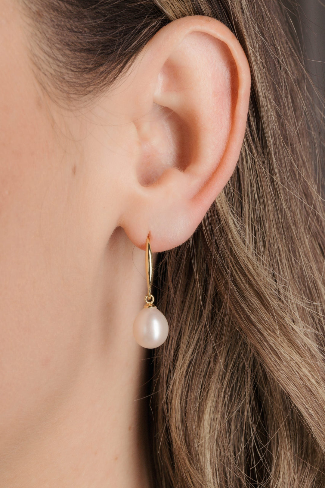 Boucles d'oreilles Porto perle goutte ivoire, finition or