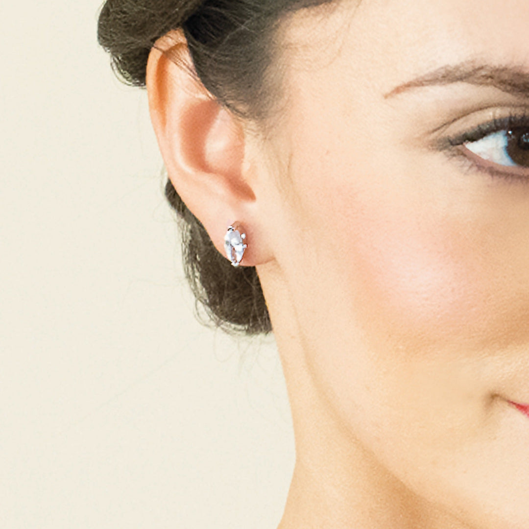 Boucles de mariée True Love vues de près