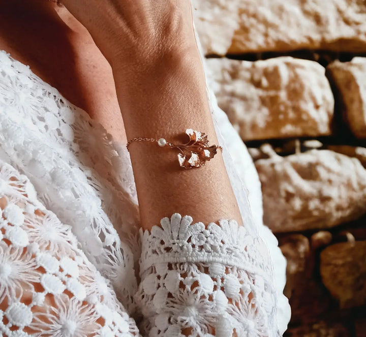Bracelet de mariée Ginko avec perles blanc naturel. L'atelier du 6