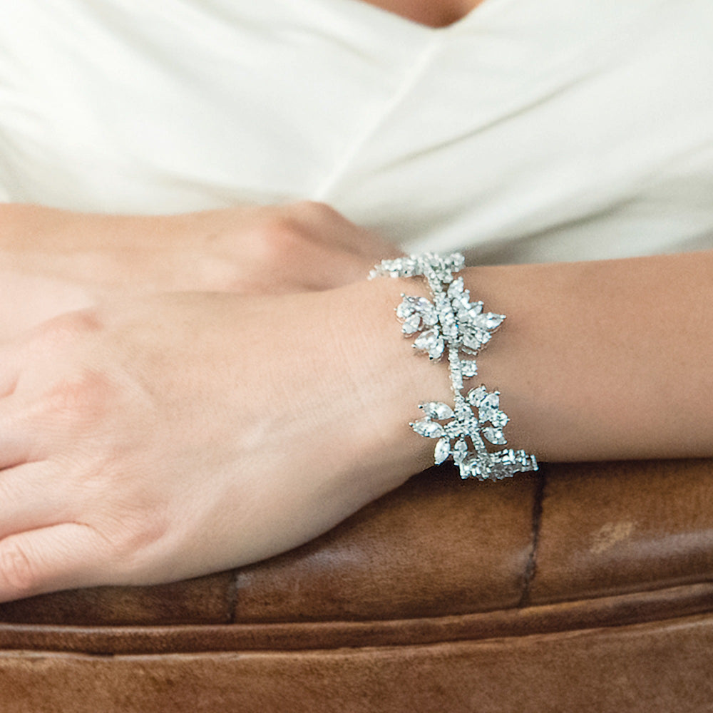 Bracelet Nuit Étoilée porté au poignet