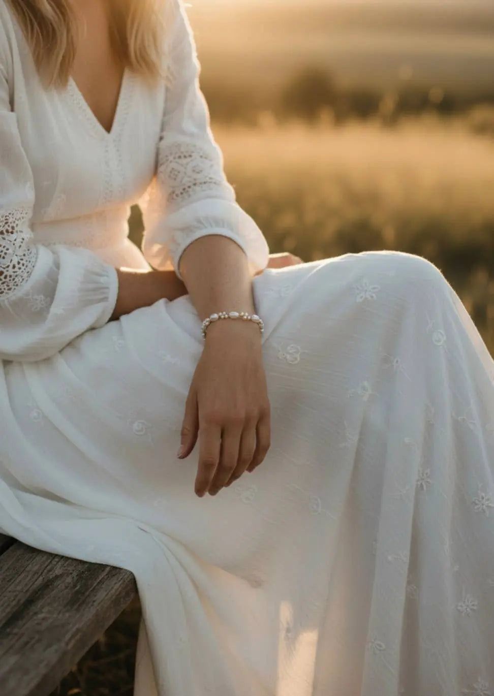 Bracelet mariage en perles de culture irrégulières. L'atelier du 6