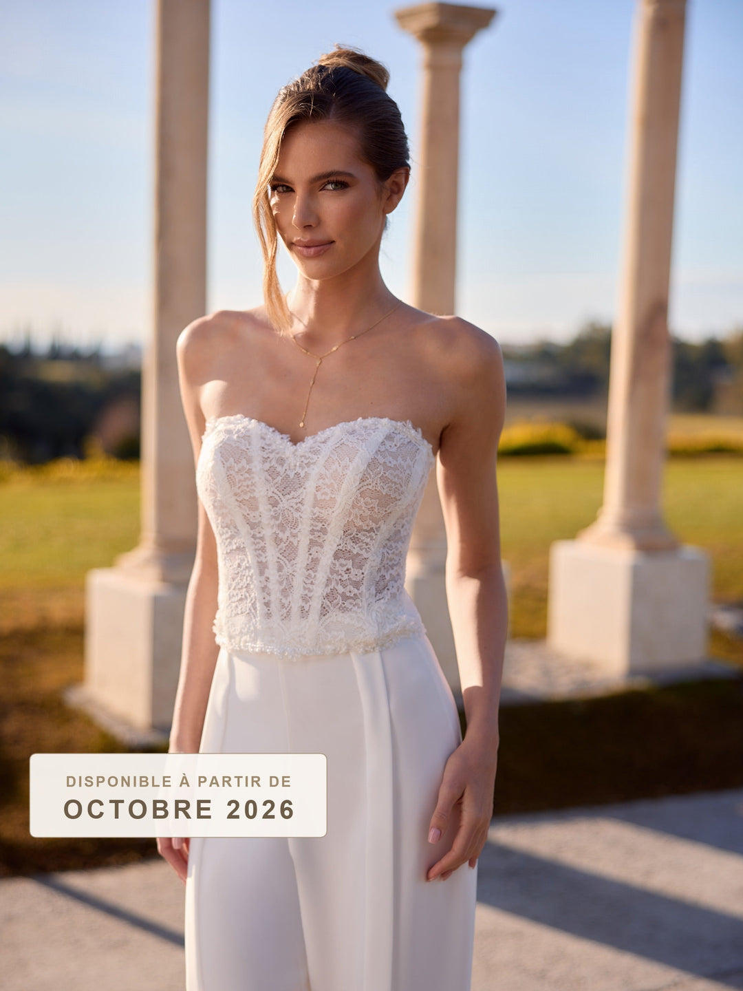 Bustier de mariée E532 en dentelle - disponible à partir d'octobre 2026