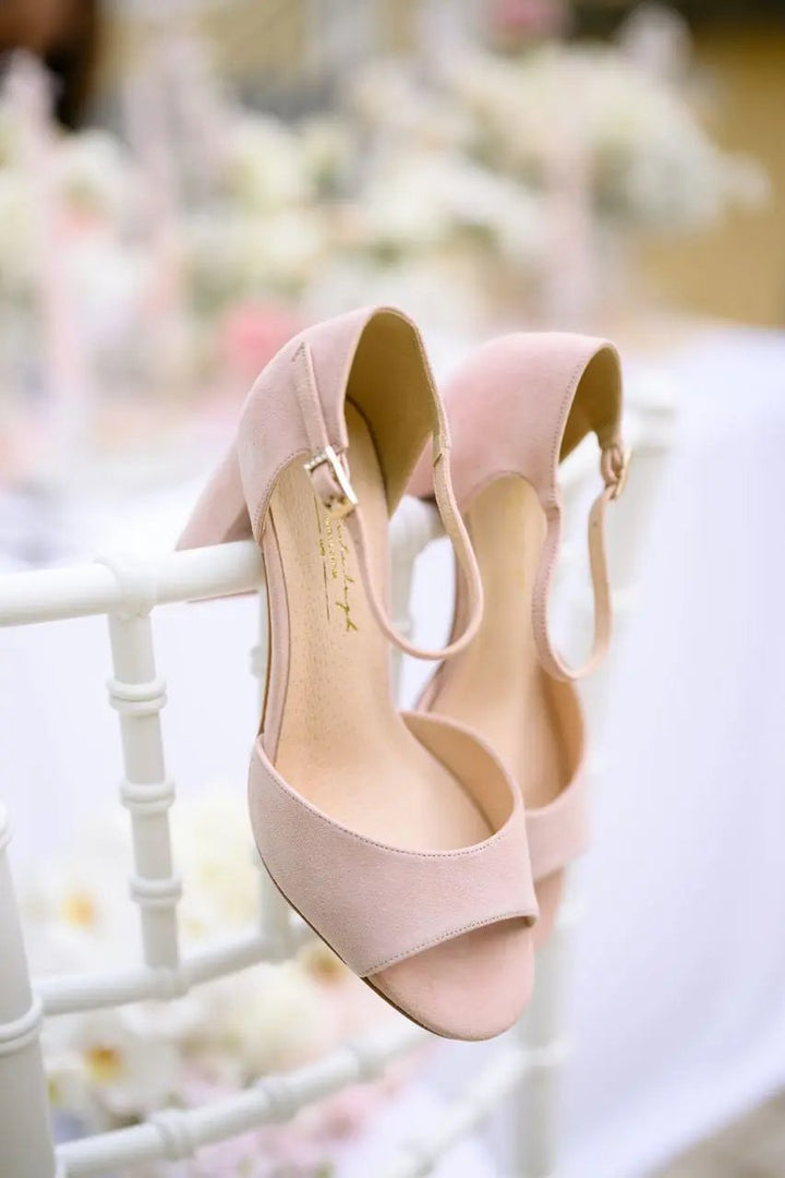 CHAUSSURES DE MARIÉE AMELIA – DAIM ROSE POUDRÉ À TALON BLOC CONFORTABLE G.Westerleigh