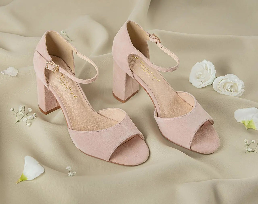 CHAUSSURES DE MARIÉE AMELIA – DAIM ROSE POUDRÉ À TALON BLOC CONFORTABLE G.Westerleigh