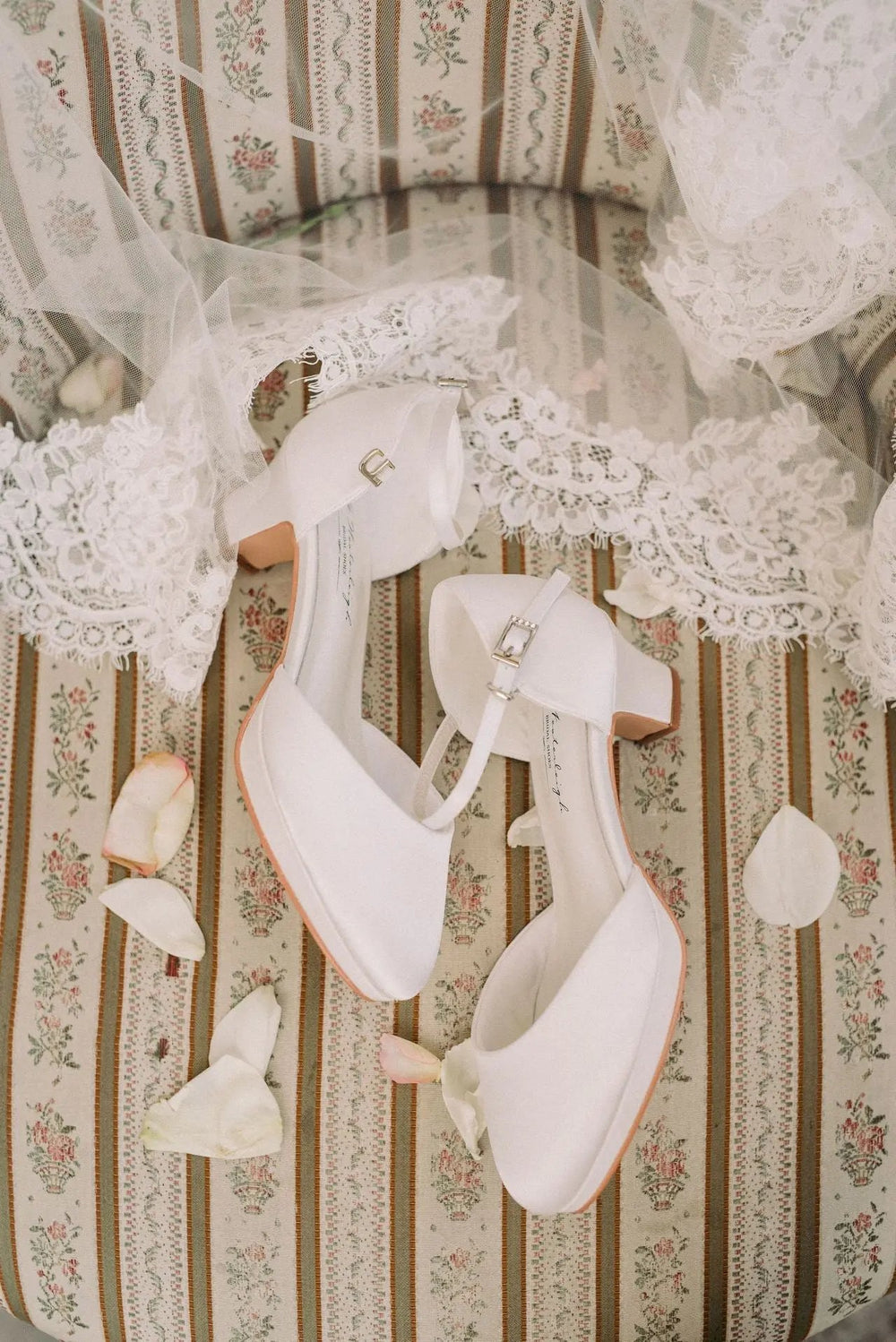 CHAUSSURES DE MARIÉE BECCA – SATIN IVOIRE À TALON CONFORTABLE G.Westerleigh