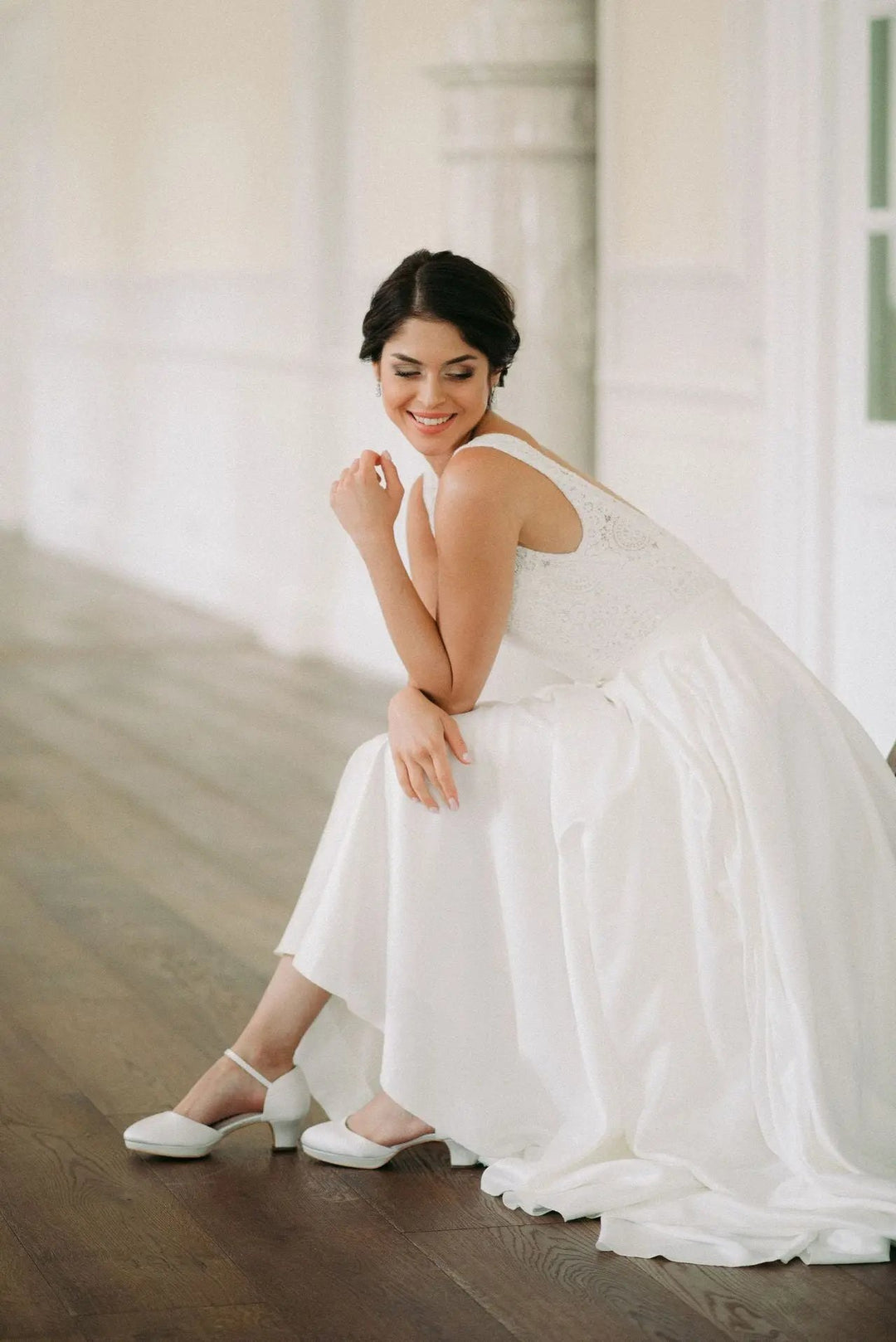 CHAUSSURES DE MARIÉE BECCA – SATIN IVOIRE À TALON CONFORTABLE G.Westerleigh