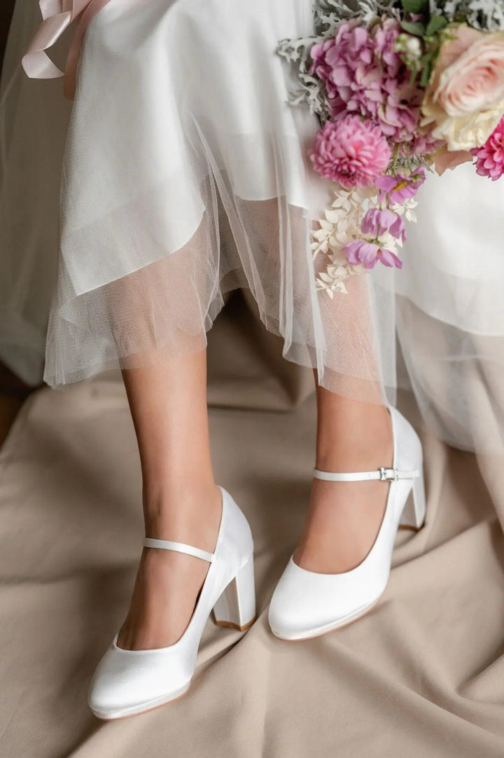 CHAUSSURES DE MARIÉE BRIGITTE – SATIN IVOIRE À TALON BLOC CONFORTABLE G.Westerleigh