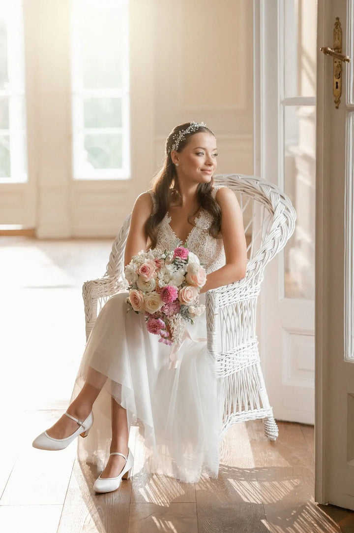 CHAUSSURES DE MARIÉE CAMILA – SATIN IVOIRE À TALON BAS G.Westerleigh