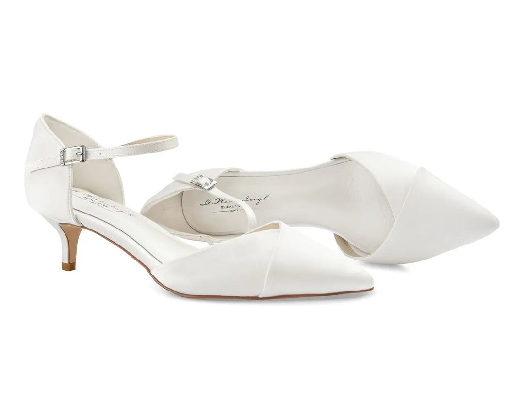 CHAUSSURES DE MARIÉE CÉLINE – SATIN IVOIRE À TALON BAS CONFORTABLE G.Westerleigh