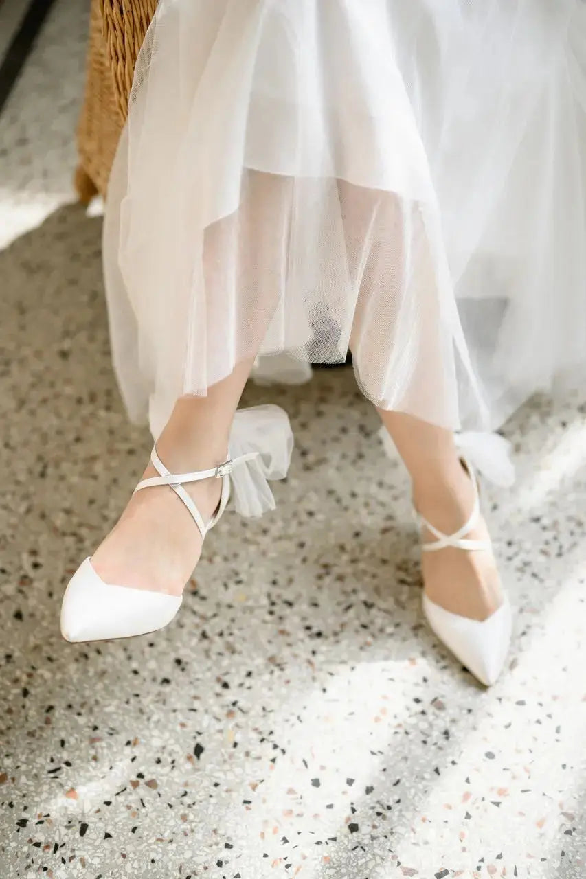 CHAUSSURES DE MARIÉE FLORENCE AVEC NŒUD EN TULLE AMOVIBLE – SATIN IVOIRE G.Westerleigh