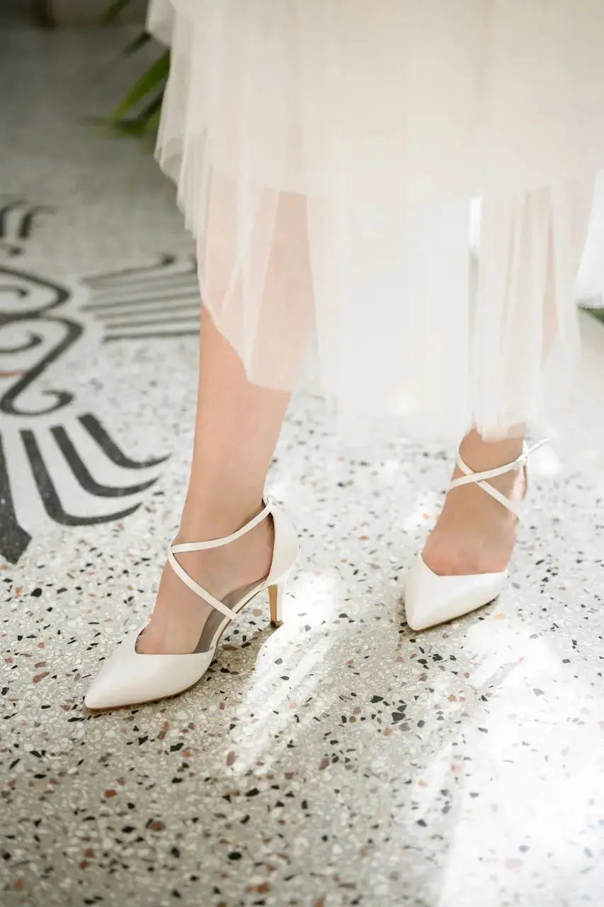 CHAUSSURES DE MARIÉE FLORENCE AVEC NŒUD EN TULLE AMOVIBLE – SATIN IVOIRE G.Westerleigh