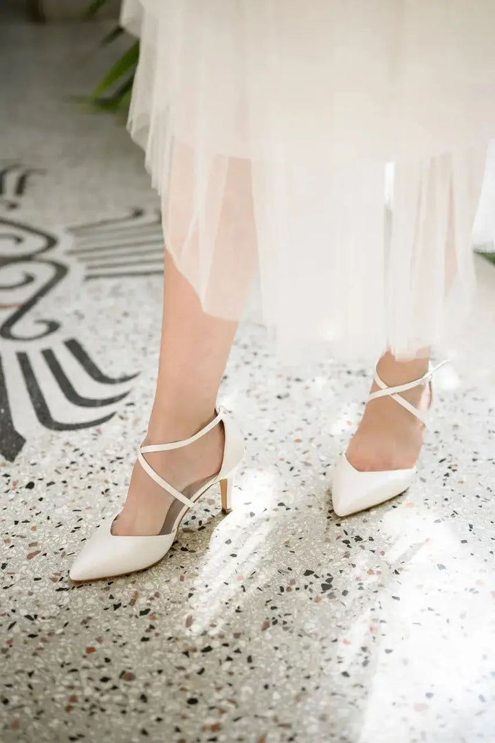 CHAUSSURES DE MARIÉE FLORENCE AVEC NŒUD EN TULLE AMOVIBLE – SATIN IVOIRE G.Westerleigh