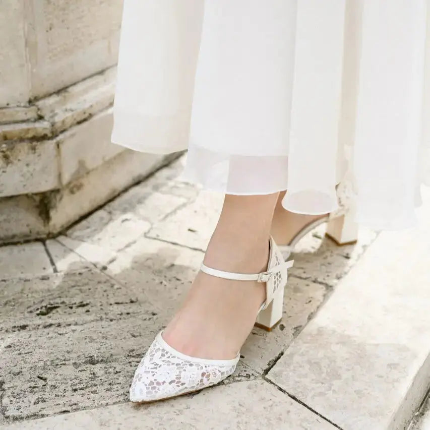 CHAUSSURES DE MARIÉE HOPE – DENTELLE AJOURÉE IVOIRE ET TALON BAS 6 CM G.Westerleigh