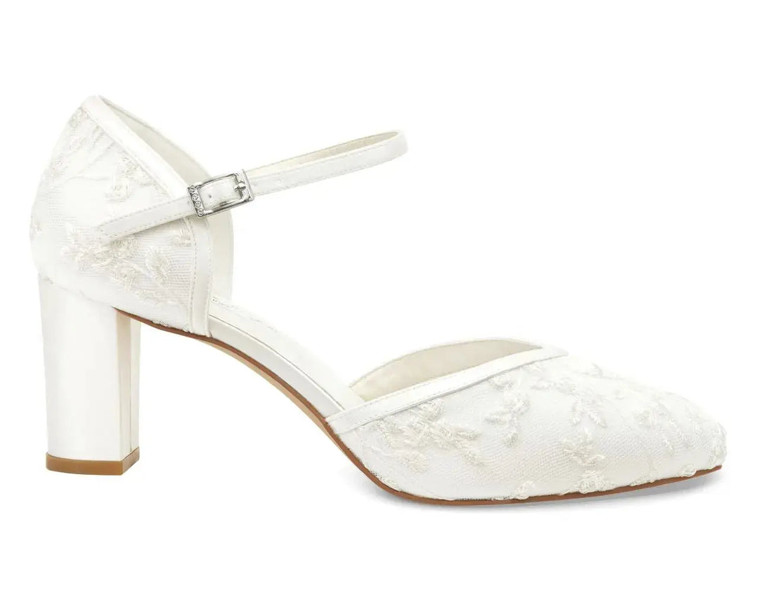 CHAUSSURES DE MARIÉE INDIRA – DENTELLE SUR SATIN IVOIRE ET TALON BLOC 7 CM G.Westerleigh